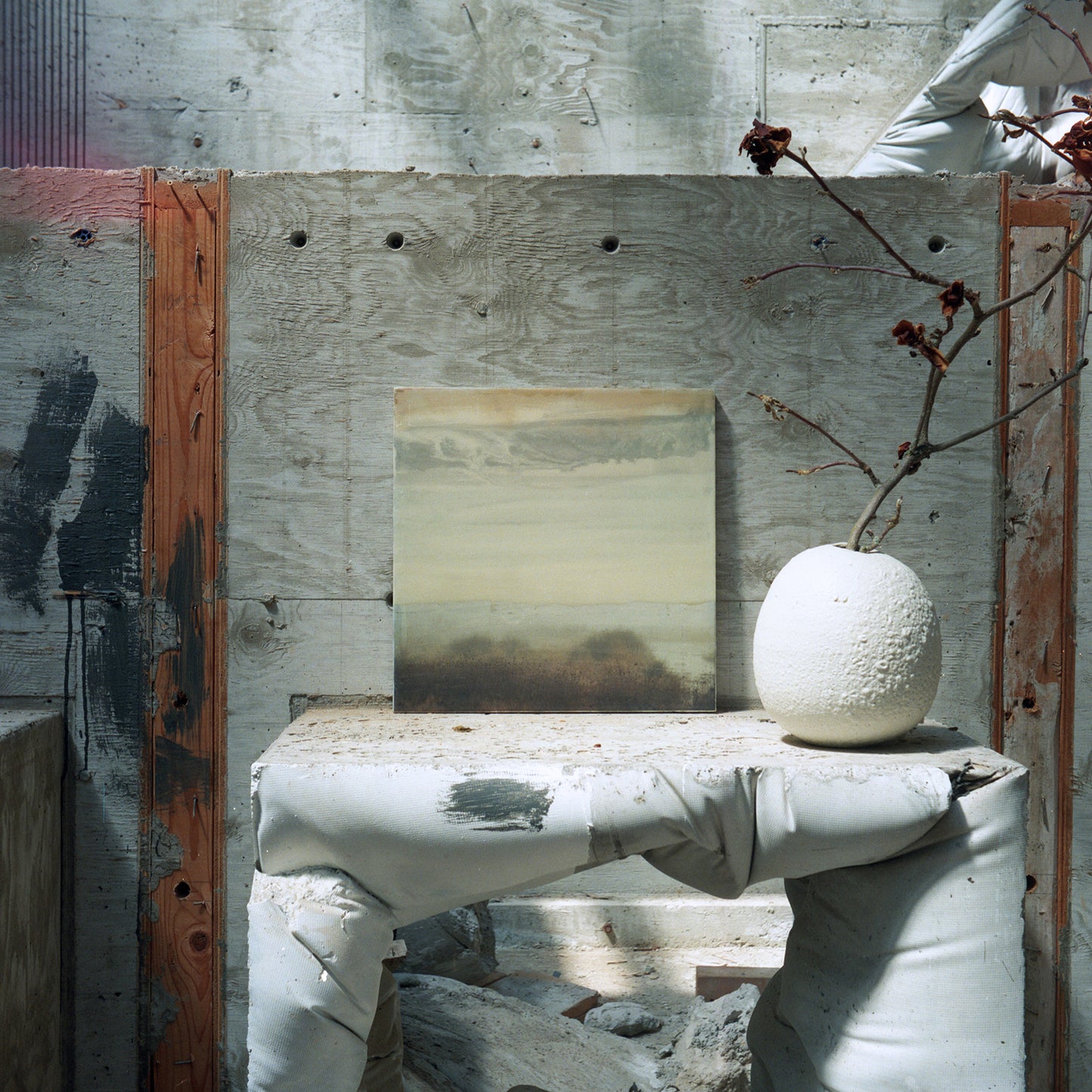 18X18 | Golden Murmurs